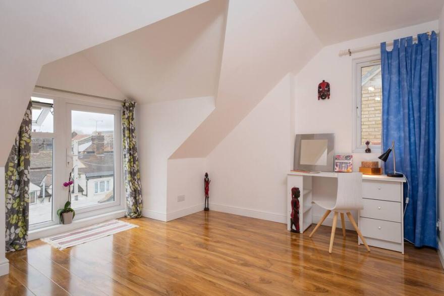 7 Double bedroom House fully equipped Kitchen