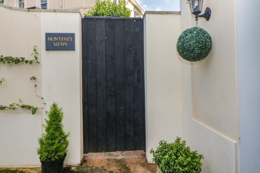MONTEREY MEWS, family friendly, character holiday cottage in Torquay