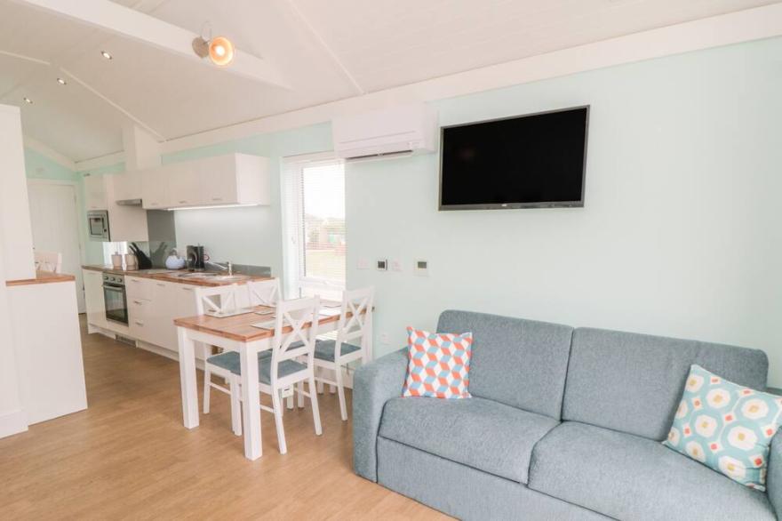 CHALET 280, pet friendly, with a garden in Wilsthorpe