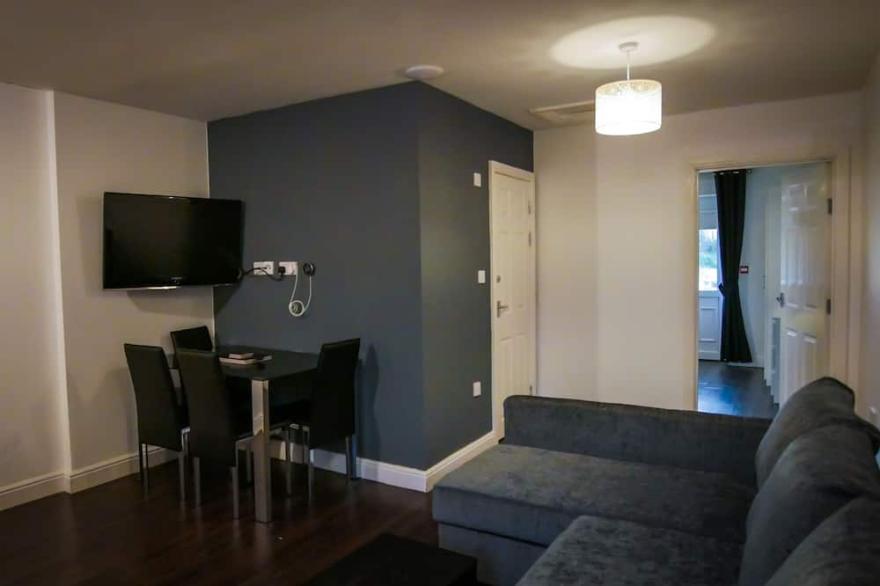 Ur City Pad - The Richmond Flat 2