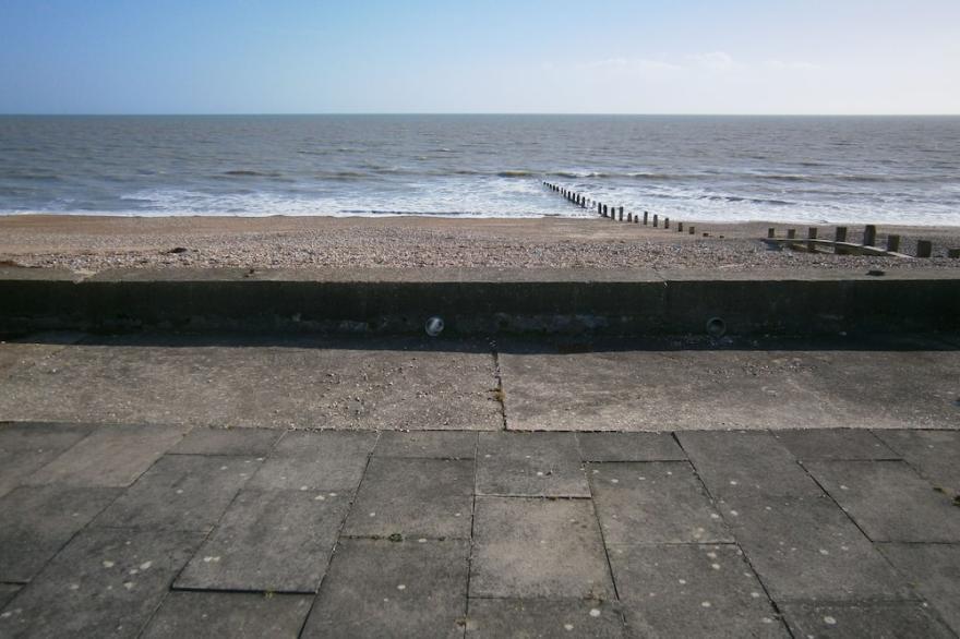 Step onto the Beach at 7 Aldwick Avenue