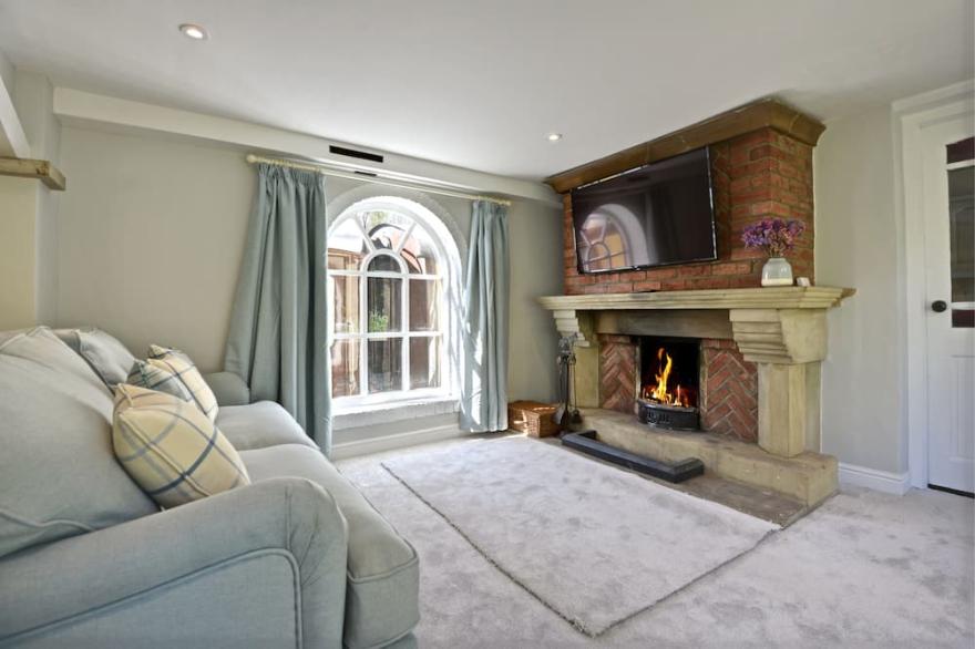 Delightful Cottage in the heart of Grosmont, next to the historic steam railway