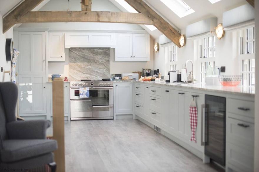 Iris 5* Gold Award Luxury Cottage
