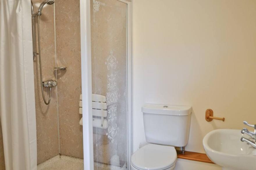 2 bedroom accommodation in Great Torrington