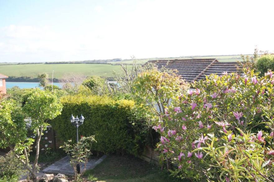 FISTRAL WALK SLEEPS 6 ONLY MINUTES FROM FISTRAL BEACH