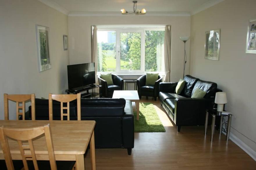 Glasgow Green Apartments Flat on the Green 1