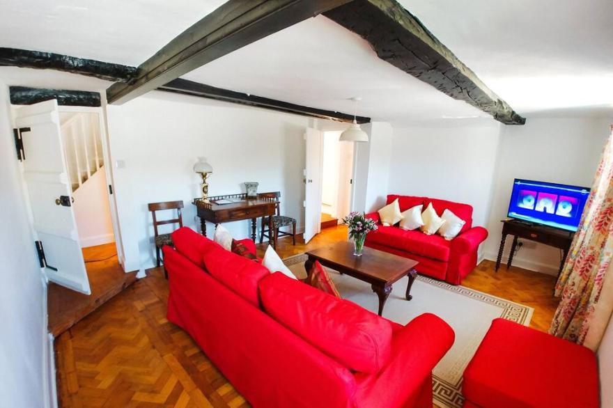 Virginia Cottage  by Tatton Stays - Pet Friendly