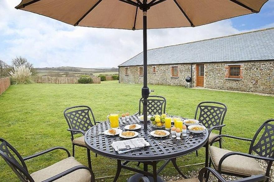 The Olde Byre, Creathorne Farm Cottage