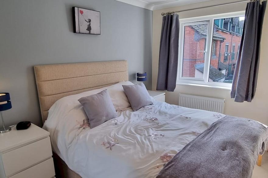 Pass the Keys | Homely and central with parking