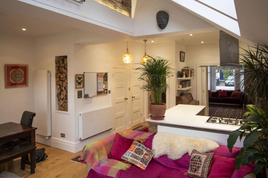 3 Story Victorian Terraced House in a leafy road in beautiful North London