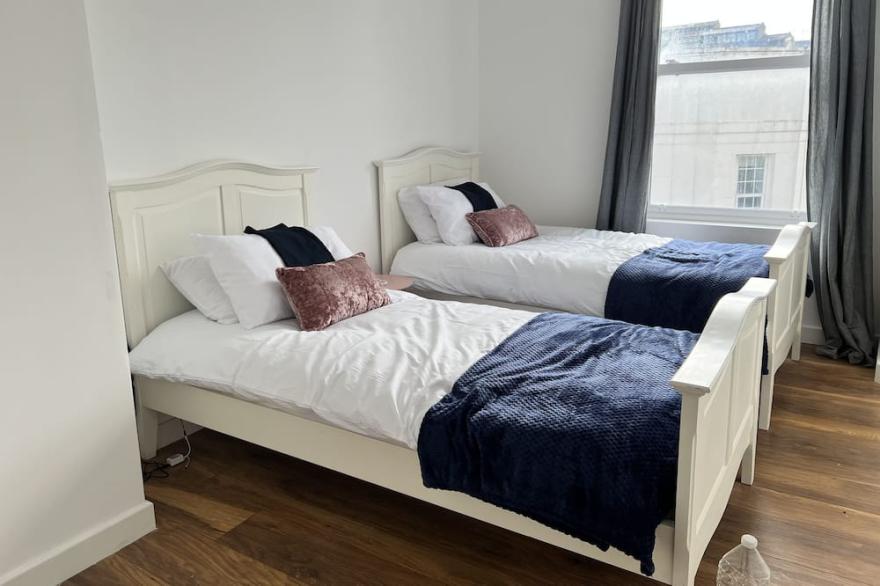 Immaculate apartment suitable for workers and family