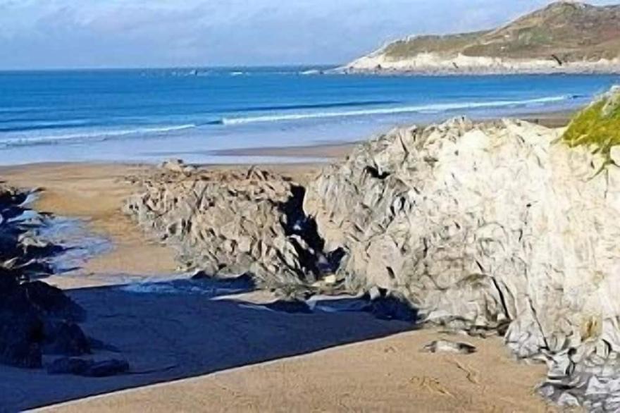 Large Victorian House Overlooking Woolacombe Beach. Hot Tub, BBQ, Parking