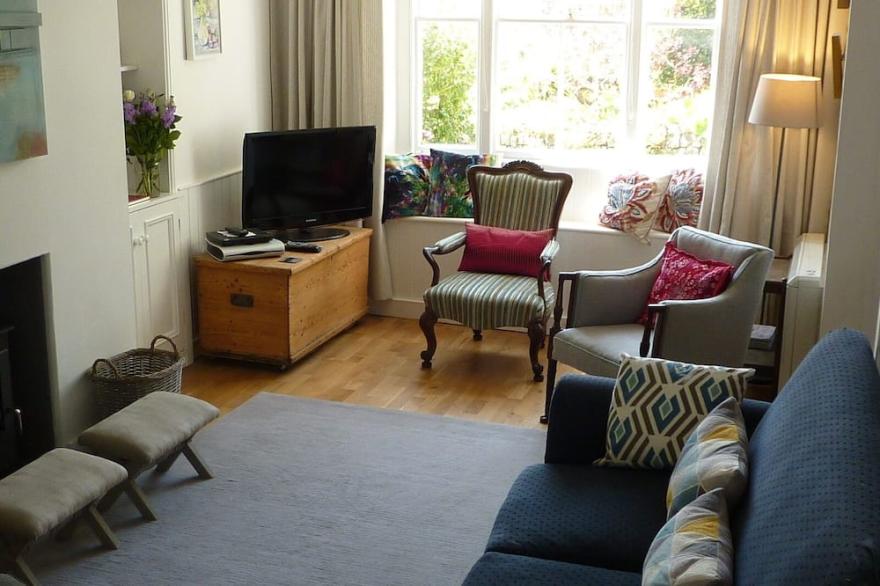 Stylish Victorian Cottage, close to Penzance & Coast, with parking & garden