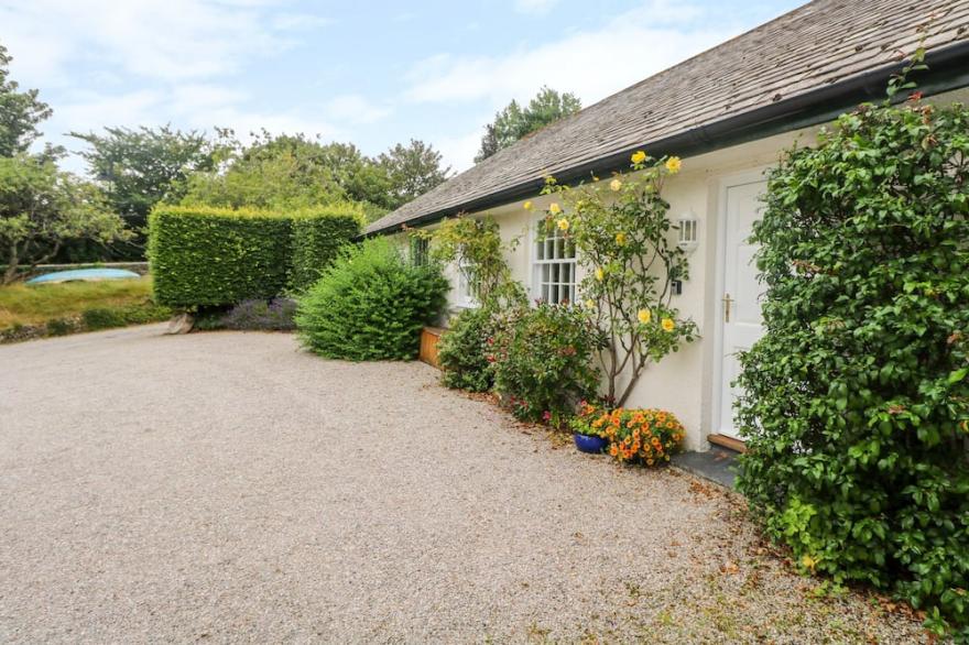 THE SNUG, romantic, country holiday cottage in Grampound