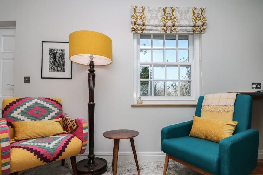 THE SNUG, romantic, country holiday cottage in Grampound
