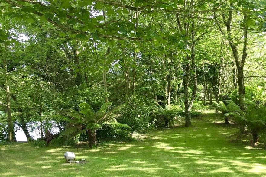 Family friendly cottage close to Praa Sands beach