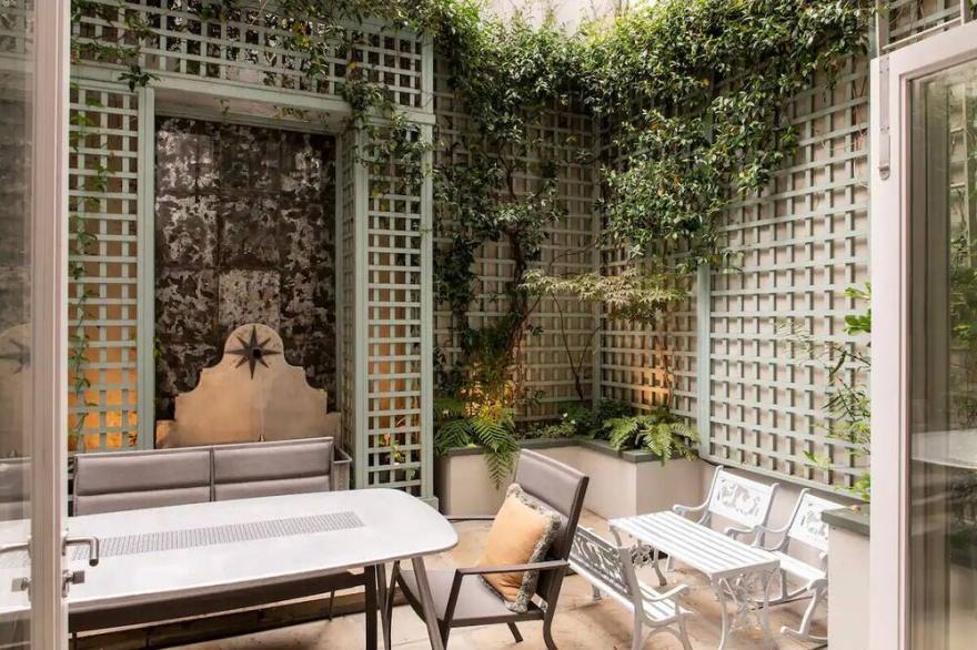 Your own elegant home in the very heart of London