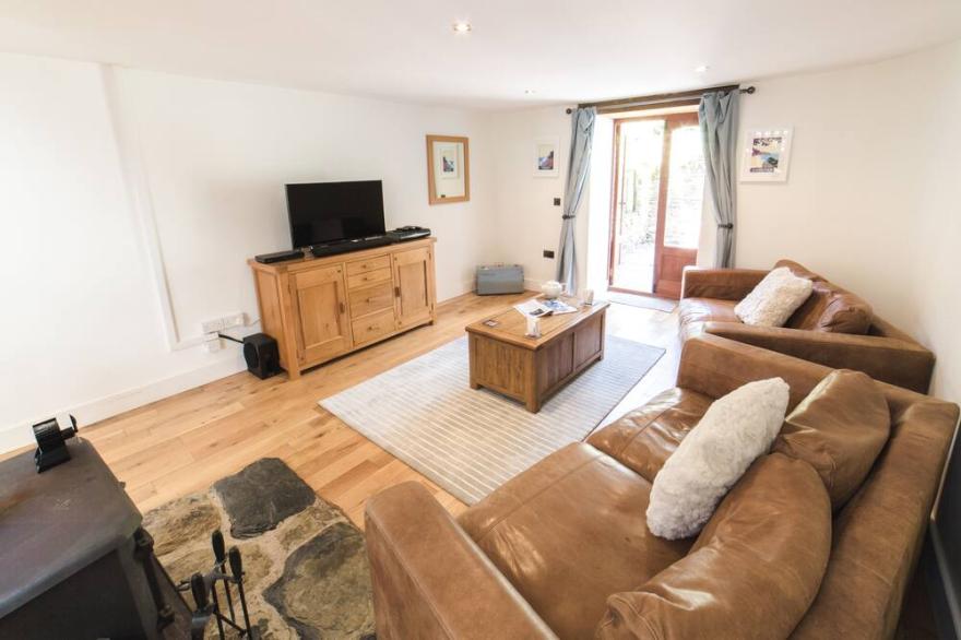 The Stables, beautiful family friendly barn conversion in The South Hams
