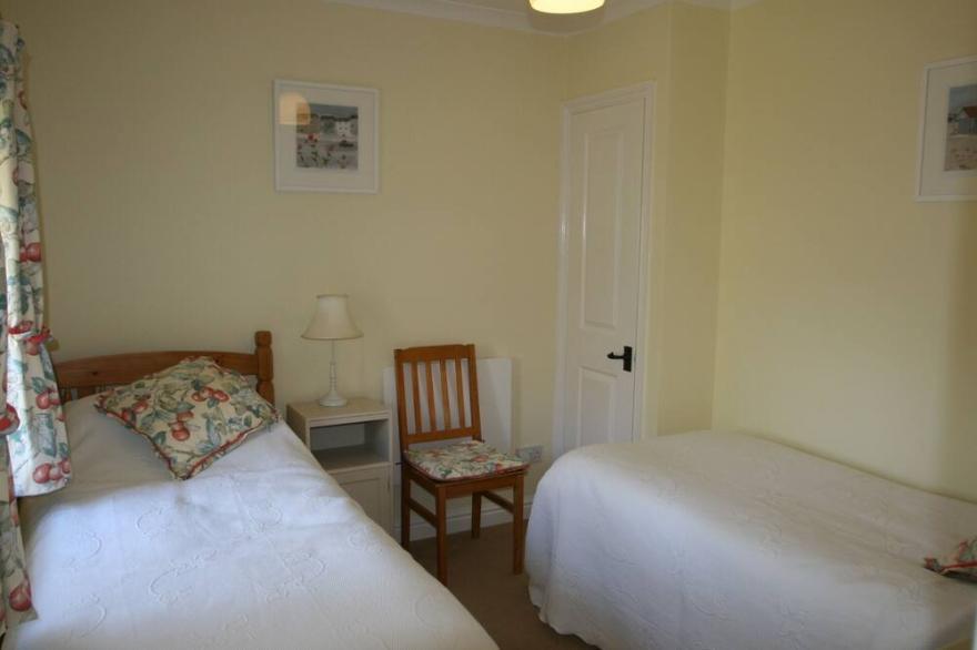 2 Bedroom Accommodation in Two Acres Of Gardens on edge of village of Blisland