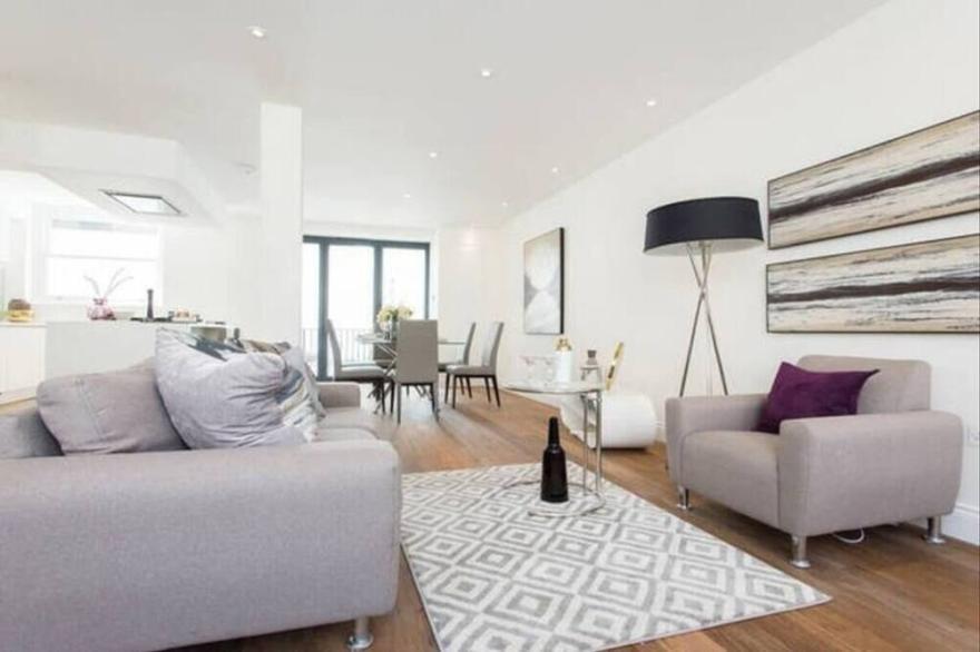 Duplex apartment situated in a luxury conversion of Eastnor Castle