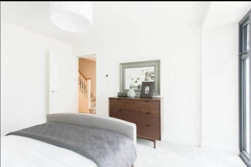 Duplex apartment situated in a luxury conversion of Eastnor Castle
