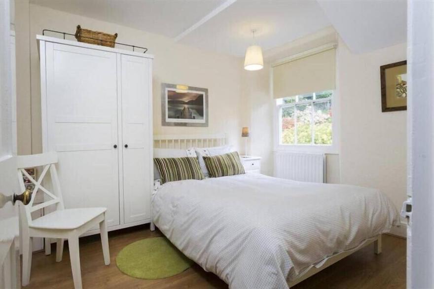 LUKE'S HOOSE, pet friendly, with open fire in Ambleside
