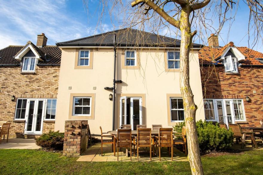 Meadowside House @ The Bay Filey, Pool, Beach Access