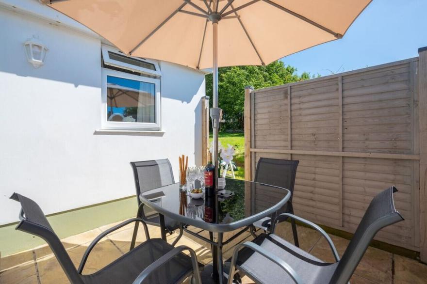 The  Hideaway - One Bedroom House, Sleeps 2