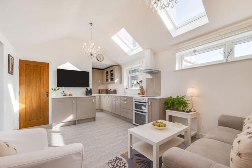 The  Hideaway - One Bedroom House, Sleeps 2