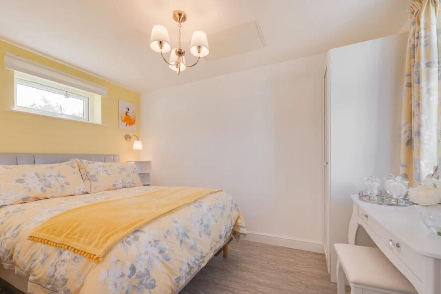 The  Hideaway - One Bedroom House, Sleeps 2