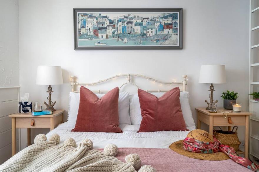Central Dartmouth, pet friendly