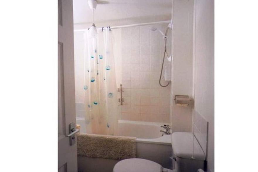 4 Harbour Mews Sleeps 6 (3 Bedrooms)