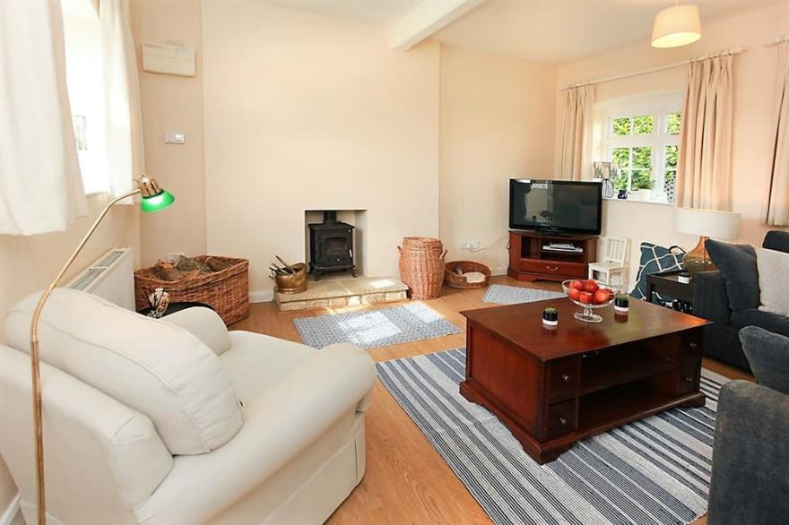 Idyllic cottage on private parkland near Oxford