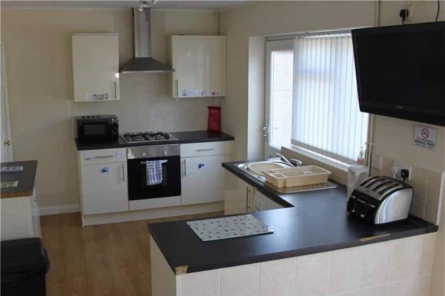 Private Single Bedroom with shared facilities – HH3