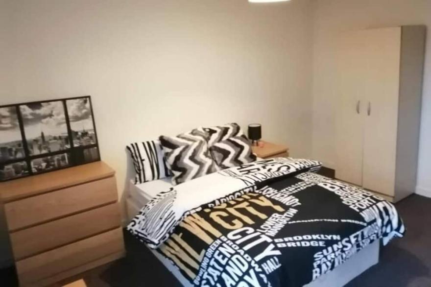 Stunning 4-Bed House in London