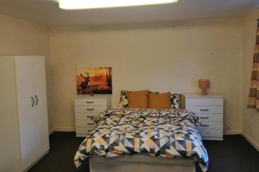 Stunning 4-Bed House in London