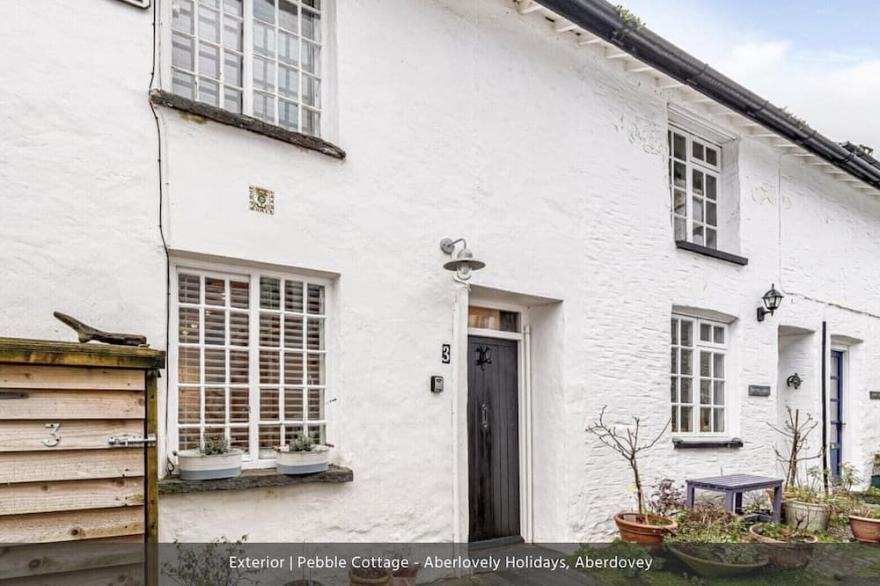 Cosy Fisherman's Cottage  in the very heart of Aberdovey -Pet Friendly