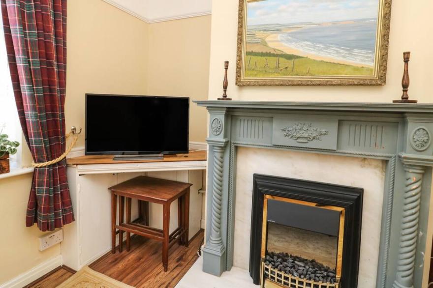 27 MONTAGUE STREET, family friendly, with a garden in York