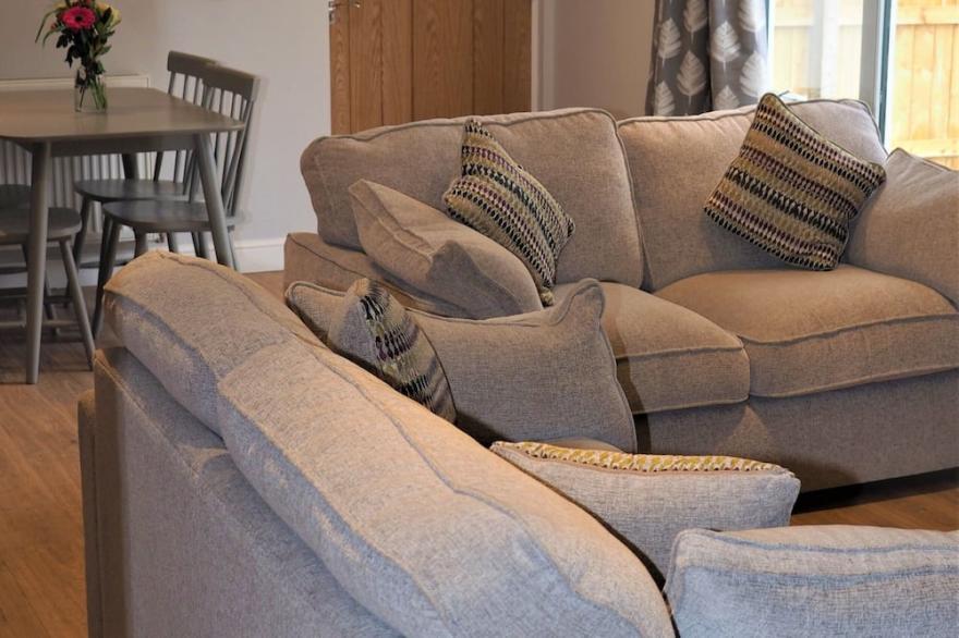 The Barn, two bedroom ground floor apartment. Wolds Way Holiday Cottages