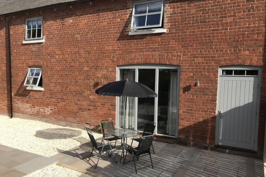 The Rolling Mill. Two bedroom first floor apartment. Wolds Way Holiday Cottages