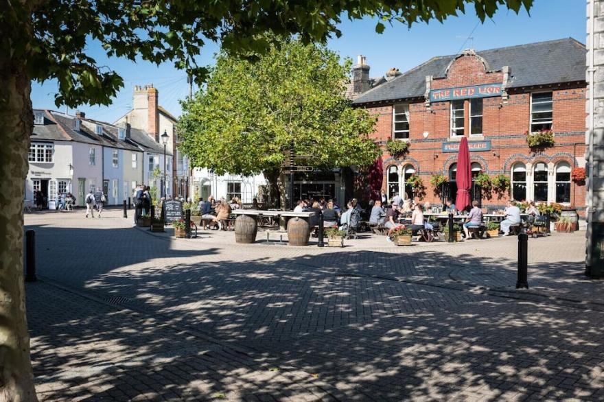 Mariner's Cottage - Two Bedroom House, Sleeps 4