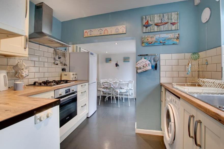 Mariner's Cottage - Two Bedroom House, Sleeps 4