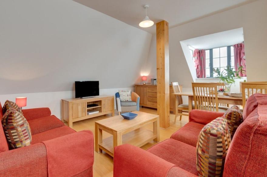 Flat 9 Broadleys - Three Bedroom Apartment, Sleeps 6