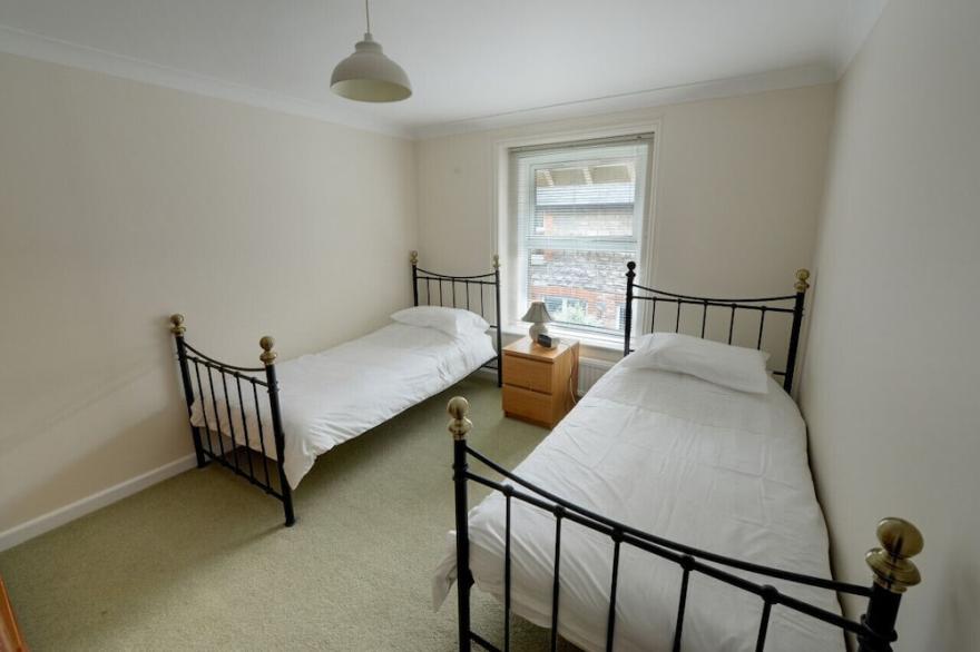 Hideaway - Three Bedroom House, Sleeps 6
