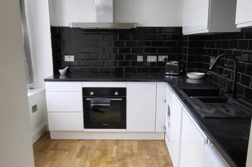 Luxury 2 Bedroom and 2 Bathroom Apartment