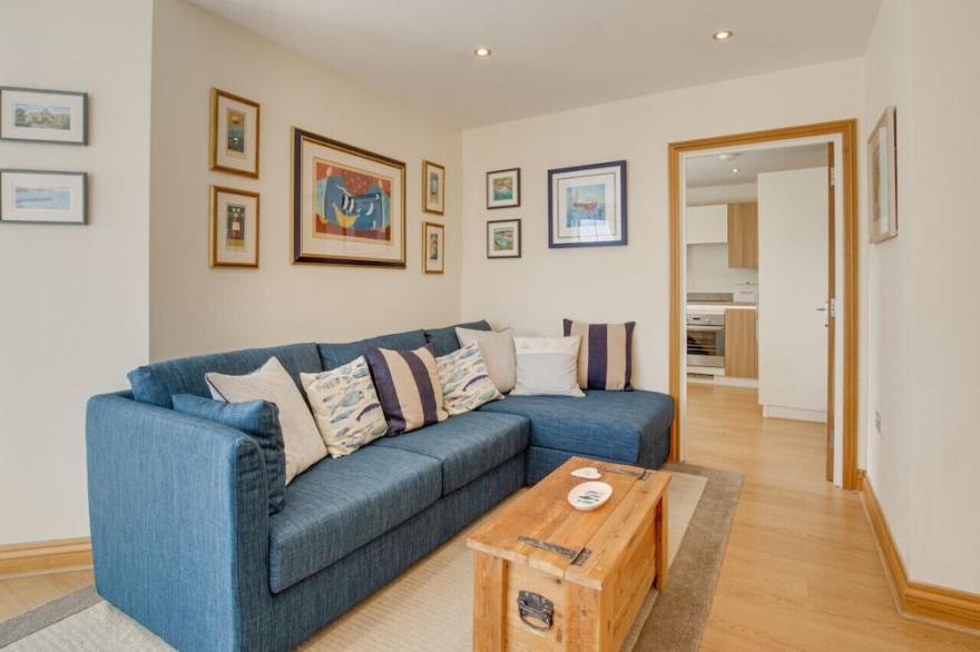 Flat 5 Penlu - Two Bedroom Apartment, Sleeps 4
