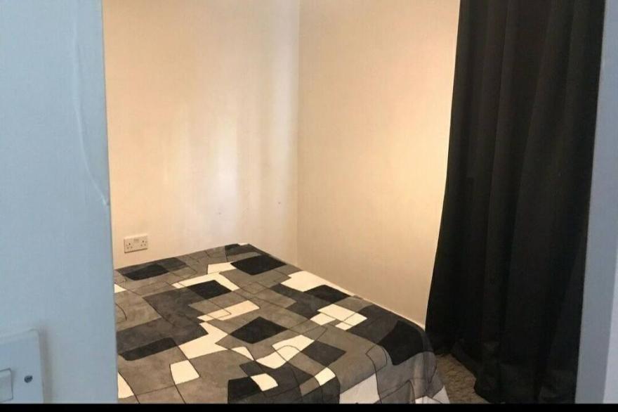 Immaculate 1-Bed Apartment in Stoke-on-Trent