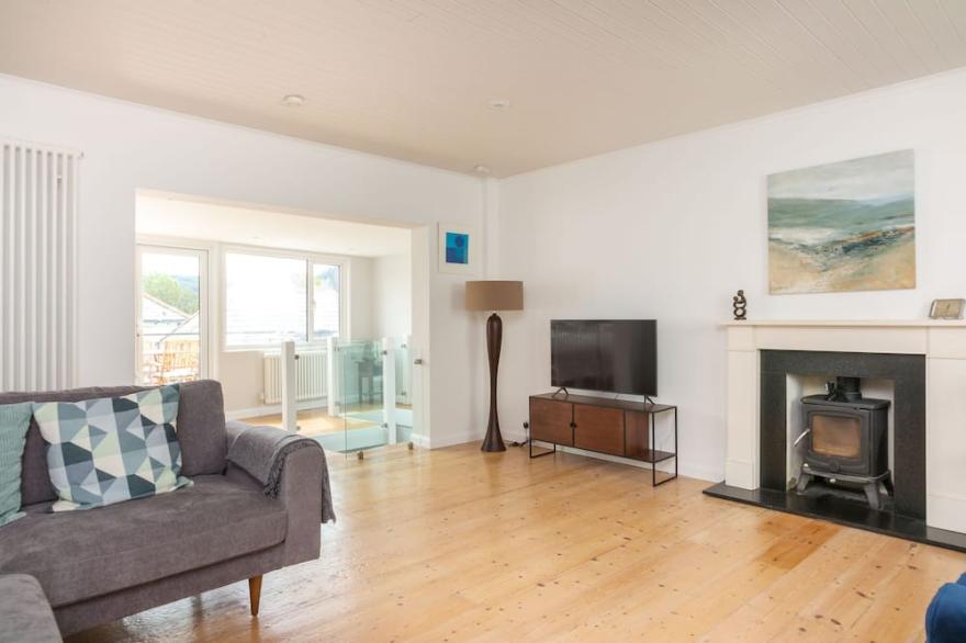 Four-bedroom house near the waterfront (sleeps eight)