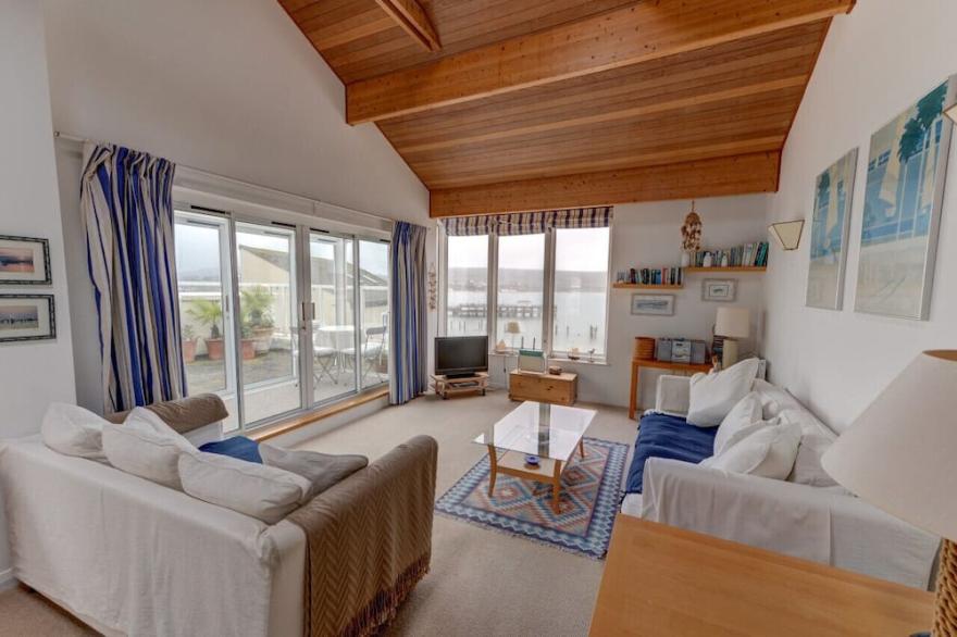 Ballard View Apartment