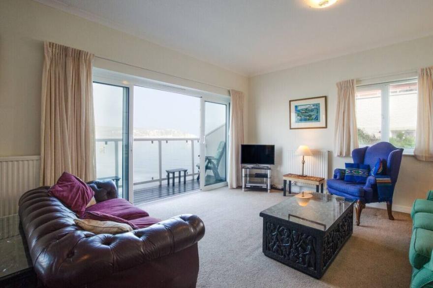 Waters Edge Balcony Apartment